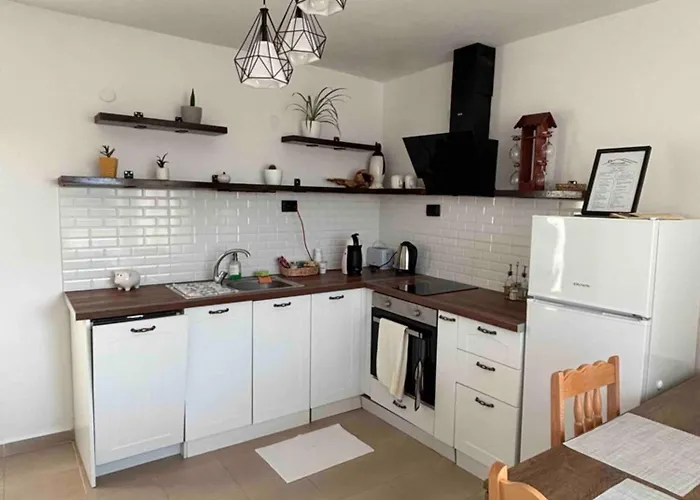 White House - Boho Апартамент *